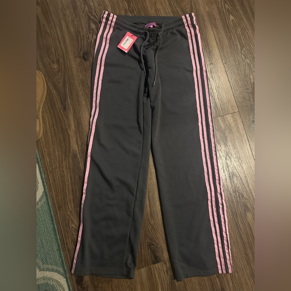 women’s edikted stripe sweats